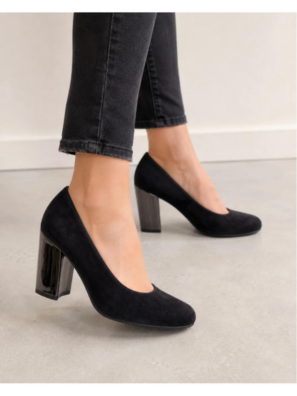 Mark Fisher Women’s Black Almond Toe Block Heel Pumps Size 7M